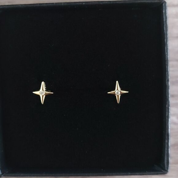 Gold Plated 925 Silver Star Stud Earrings - Picture 5 of 8